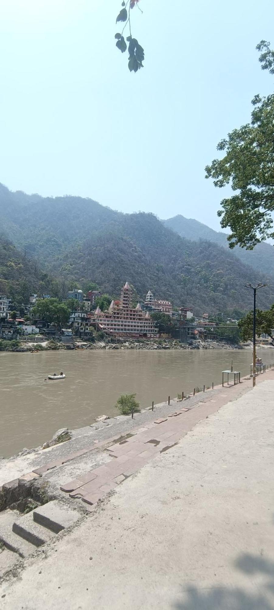 Blabla House Rishikesh Hostel Екстериор снимка